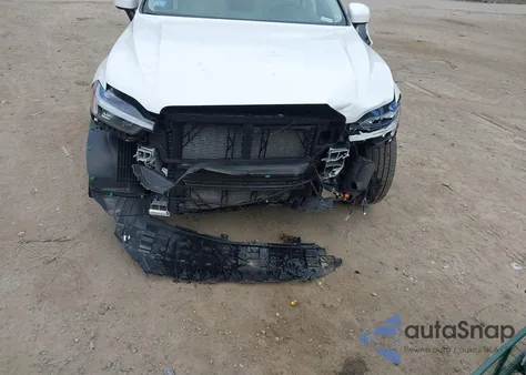 2023 Volvo Xc60 B5 Plus Bright Theme from USA, damaged, VIN YV4L12RN7P1288900